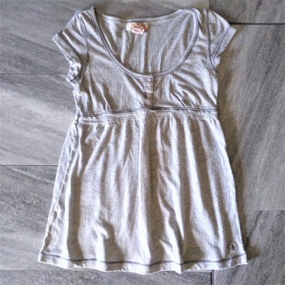 OP Tunic Top Light Gray Juniors LG (11/13) - Picture 1 of 6